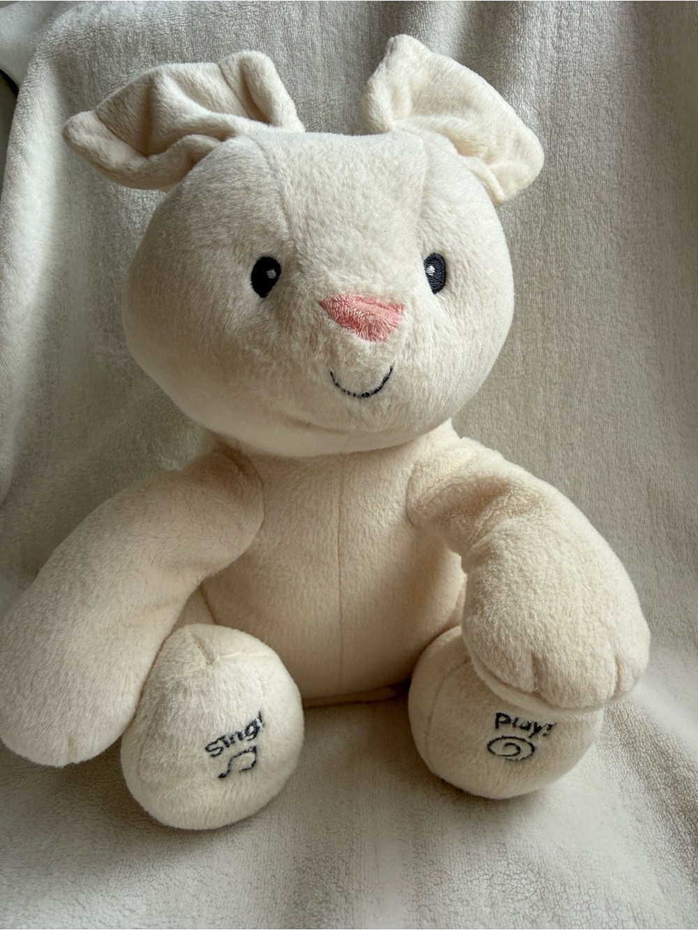 GUND Animated Flora the Bunny, 12 in